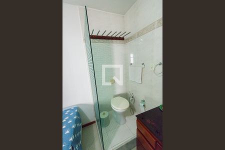 Casa de condomínio à venda com 284m², 4 quartos e 4 vagasBanheiro da Suíte