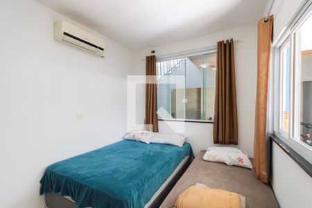 Casa de condomínio à venda com 284m², 4 quartos e 4 vagasQuarto 2