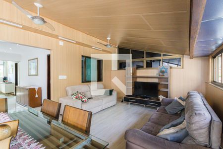 Casa de condomínio à venda com 284m², 4 quartos e 4 vagasSala 2