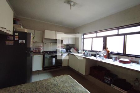 Casa para alugar com 150m², 4 quartos e 3 vagas Casa para alugar com 150m², 4 quartos e 3 vagasCozinha