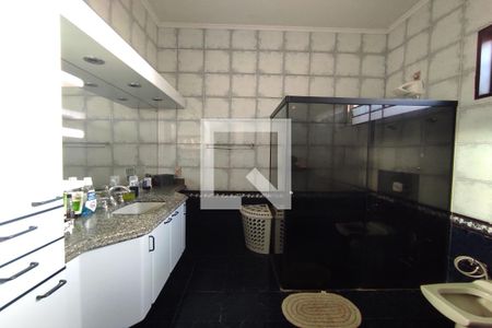 Casa para alugar com 150m², 4 quartos e 3 vagas Casa para alugar com 150m², 4 quartos e 3 vagasBanheiro da Suíte