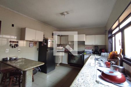 Casa para alugar com 150m², 4 quartos e 3 vagas Casa para alugar com 150m², 4 quartos e 3 vagasCozinha