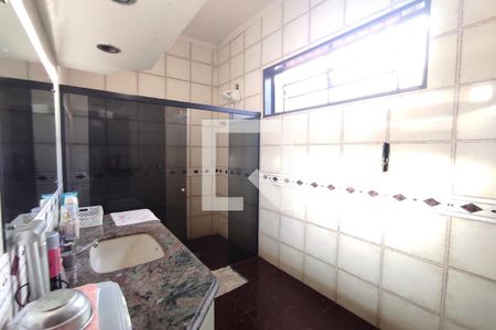 Casa para alugar com 150m², 4 quartos e 3 vagas Casa para alugar com 150m², 4 quartos e 3 vagasBanheiro Social
