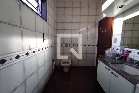 Casa para alugar com 150m², 4 quartos e 3 vagas Casa para alugar com 150m², 4 quartos e 3 vagasBanheiro Social