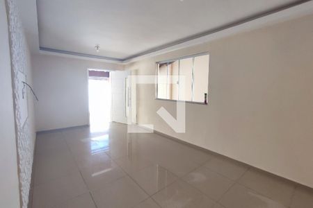 Sala de casa para alugar com 4 quartos, 410m² em Taquara, Rio de Janeiro