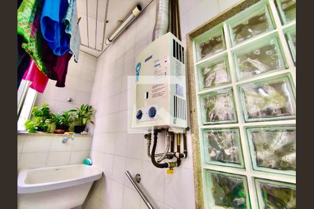 Apartamento à venda com 100m², 2 quartos e sem vagaÁrea serviço 