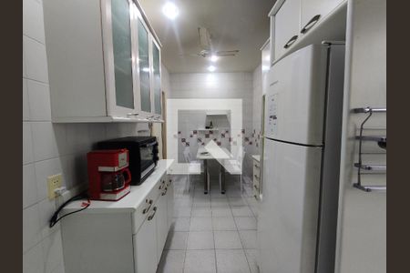 Apartamento à venda com 100m², 2 quartos e sem vagaCopa / Cozinha 
