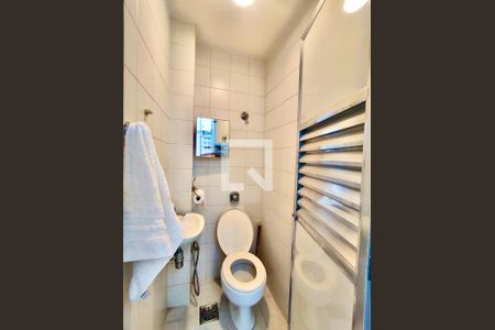 Apartamento à venda com 100m², 2 quartos e sem vagaBanheiro serviço 