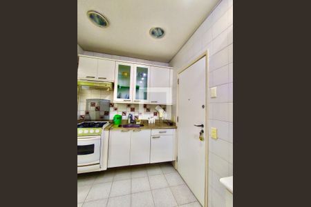 Apartamento à venda com 100m², 2 quartos e sem vagaCopa / Cozinha 