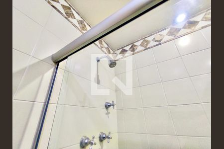 Apartamento à venda com 100m², 2 quartos e sem vagaBanheiro social 