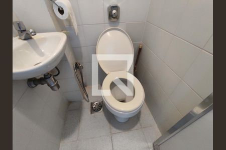 Apartamento à venda com 100m², 2 quartos e sem vagaBanheiro serviço 