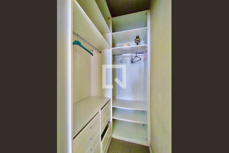 Apartamento à venda com 100m², 2 quartos e sem vagaQuarto closet 