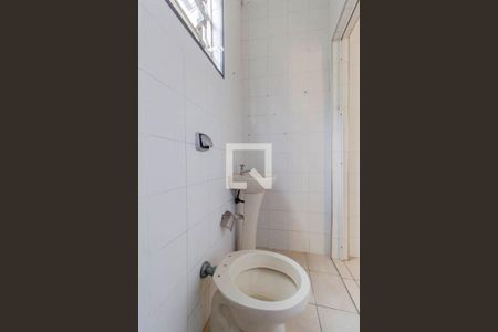 Banheiro  de casa para alugar com 1 quarto, 50m² em Vila Nhocuné, São Paulo