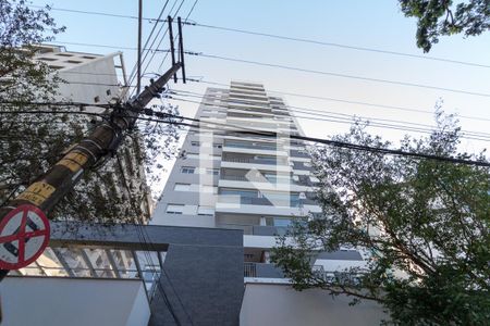 Apartamento para alugar com 45m², 2 quartos e 1 vaga Apartamento para alugar com 45m², 2 quartos e 1 vagaFachada