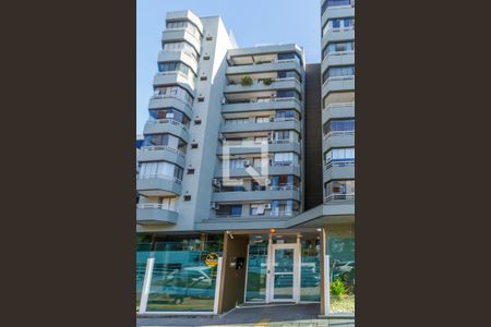 Apartamento à venda com 111m², 3 quartos e 1 vaga Apartamento à venda com 111m², 3 quartos e 1 vagaFachada