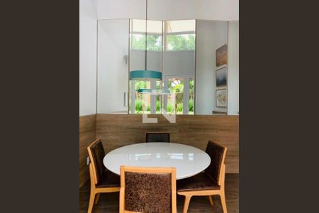 Apartamento à venda com 3 quartos, 213m² em Cambuí, Campinas