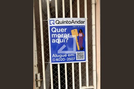 Placa instalada de casa para alugar com 2 quartos, 85m² em Vila Paulo Silas, São Paulo