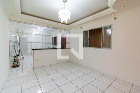Sala de casa para alugar com 2 quartos, 85m² em Vila Paulo Silas, São Paulo