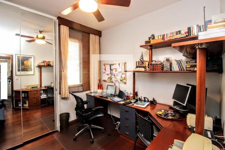 Apartamento à venda com 166m², 4 quartos e 2 vagasQuarto 2