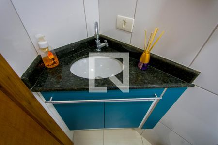 Apartamento à venda com 108m², 2 quartos e 3 vagas Apartamento à venda com 108m², 2 quartos e 3 vagasBanheiro social