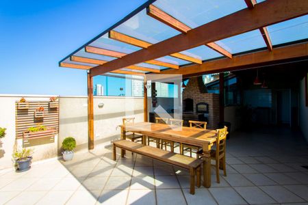 Apartamento à venda com 108m², 2 quartos e 3 vagas Apartamento à venda com 108m², 2 quartos e 3 vagasEspaço gourmet