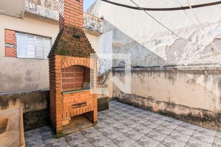 Casa à venda com 220m², 2 quartos e 2 vagas Casa à venda com 220m², 2 quartos e 2 vagasChurrasqueira