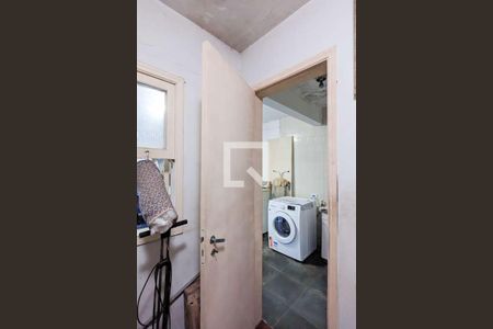 Casa à venda com 220m², 2 quartos e 2 vagas Casa à venda com 220m², 2 quartos e 2 vagasQuarto de serviço