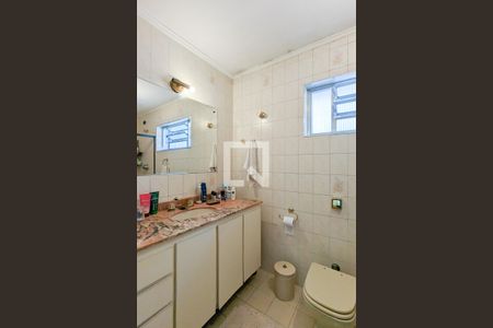 Casa à venda com 220m², 2 quartos e 2 vagas Casa à venda com 220m², 2 quartos e 2 vagasBanheiro