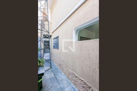 Casa à venda com 220m², 2 quartos e 2 vagas Casa à venda com 220m², 2 quartos e 2 vagasCorredor