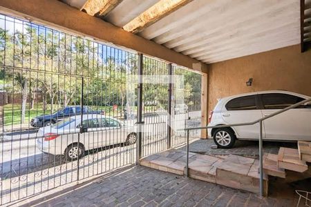 Casa à venda com 220m², 2 quartos e 2 vagas Casa à venda com 220m², 2 quartos e 2 vagasGaragem