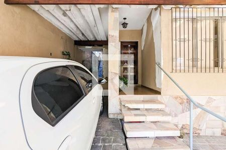 Casa à venda com 220m², 2 quartos e 2 vagas Casa à venda com 220m², 2 quartos e 2 vagasGaragem
