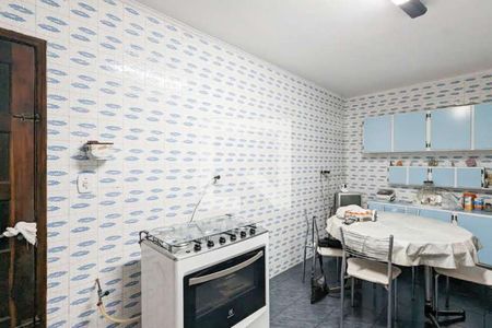 Casa à venda com 220m², 2 quartos e 2 vagas Casa à venda com 220m², 2 quartos e 2 vagasCozinha