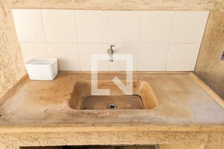 Casa à venda com 220m², 2 quartos e 2 vagas Casa à venda com 220m², 2 quartos e 2 vagasChurrasqueira