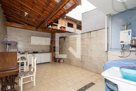 Casa à venda com 132m², 3 quartos e 2 vagas Casa à venda com 132m², 3 quartos e 2 vagasfundos