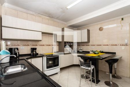 Casa à venda com 132m², 3 quartos e 2 vagas Casa à venda com 132m², 3 quartos e 2 vagasCozinha