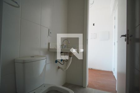 Banheiro  de apartamento para alugar com 1 quarto, 30m² em Vila Ipiranga, Porto Alegre