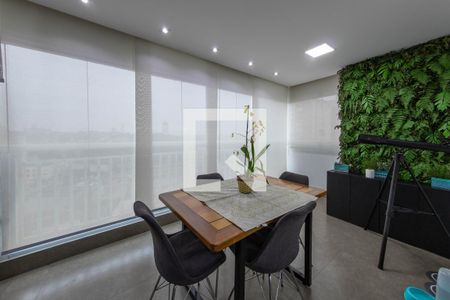 Sala de apartamento para alugar com 2 quartos, 68m² em Vila Ema, São Paulo