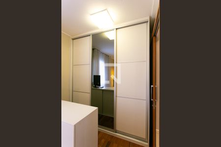 Apartamento à venda com 78m², 2 quartos e 2 vagasQuarto 2