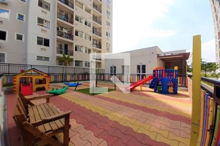 Apartamento à venda com 48m², 2 quartos e 1 vaga Apartamento à venda com 48m², 2 quartos e 1 vagaÁrea comum - Playground