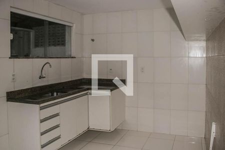Cozinha de apartamento para alugar com 1 quarto, 43m² em Praia do Flamengo, Salvador