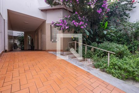 Casa à venda com 300m², 5 quartos e 2 vagasGaragem