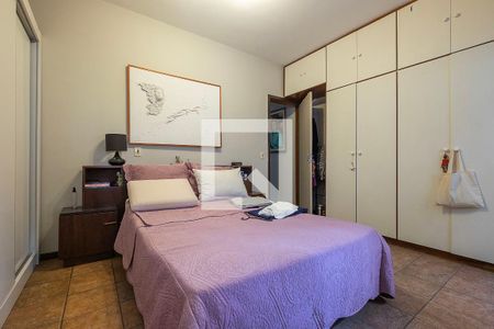 Casa à venda com 300m², 5 quartos e 2 vagasQuarto 4