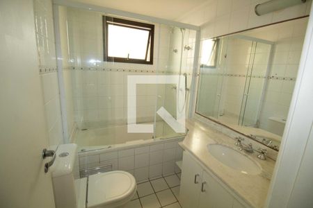 Banheiro da Suíte de apartamento para alugar com 4 quartos, 110m² em Mirandópolis, São Paulo