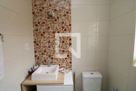 Casa à venda com 150m², 3 quartos e 2 vagasBanheiro