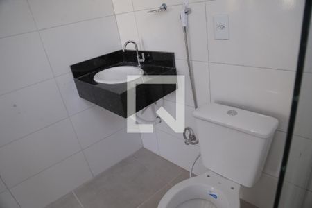 Banheiro de kitnet/studio para alugar com 1 quarto, 24m² em Jardim Cidade Pirituba, São Paulo