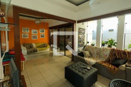 Sala de casa à venda com 3 quartos, 129m² em Centro, Betim