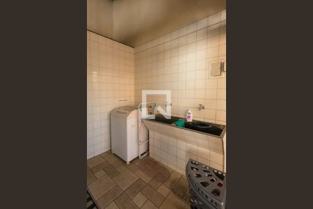 Casa à venda com 129m², 3 quartos e 2 vagasLavanderia