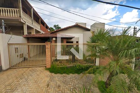 Casa à venda com 129m², 3 quartos e 2 vagasFachada