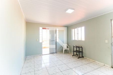 Sala de casa para alugar com 2 quartos, 149m² em Jardim Temporim, Ferraz de Vasconcelos
