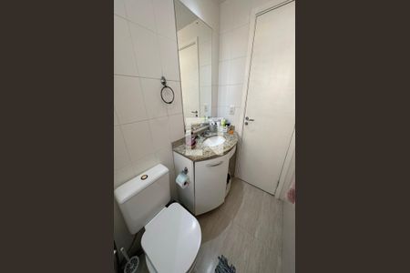 Apartamento à venda com 145m², 5 quartos e 3 vagasBanheiro da Suíte 4
